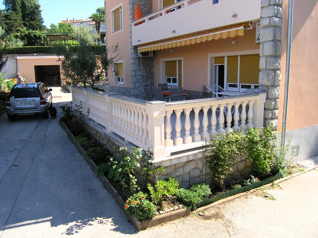 Apartment Julija Krk Town Extérieur photo