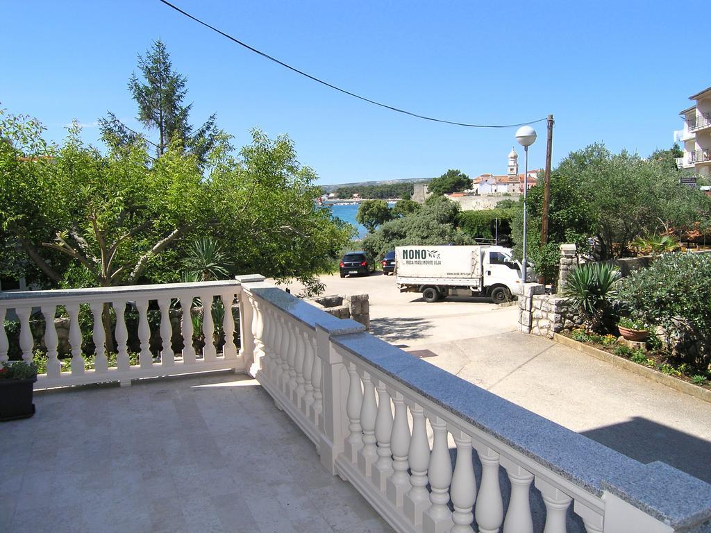 Apartment Julija Krk Town Extérieur photo