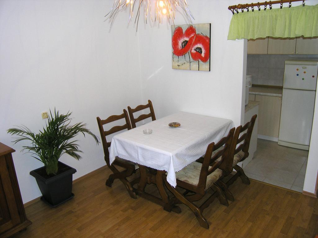 Apartment Julija Krk Town Extérieur photo