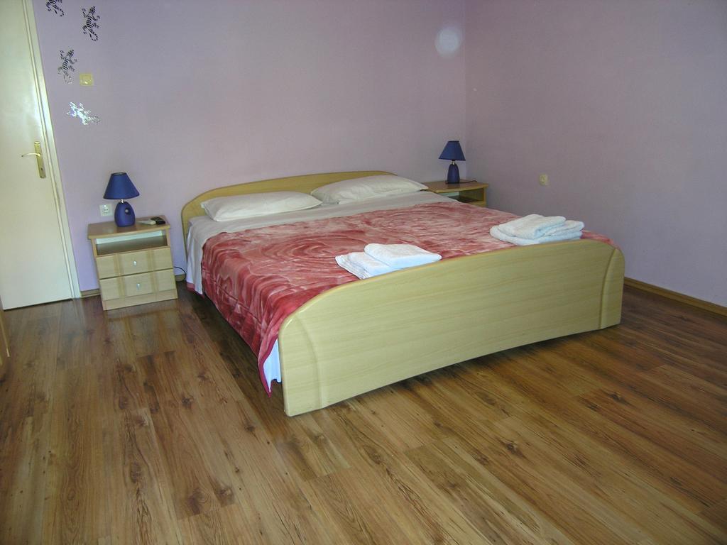 Apartment Julija Krk Town Extérieur photo